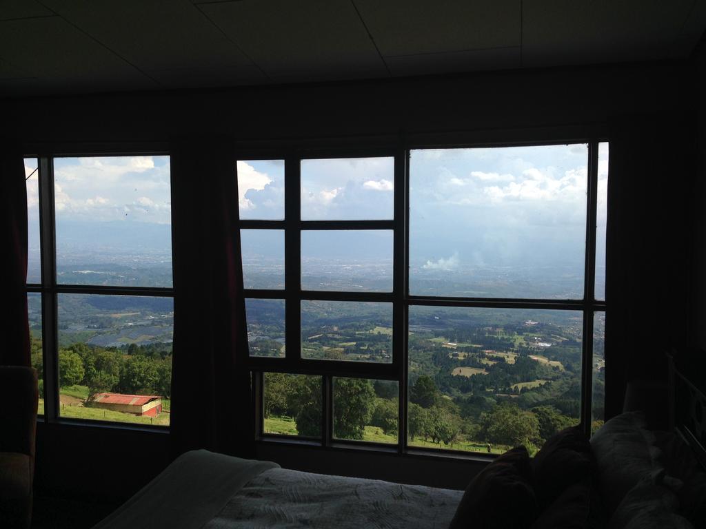 Poas Lodge Poasito エクステリア 写真