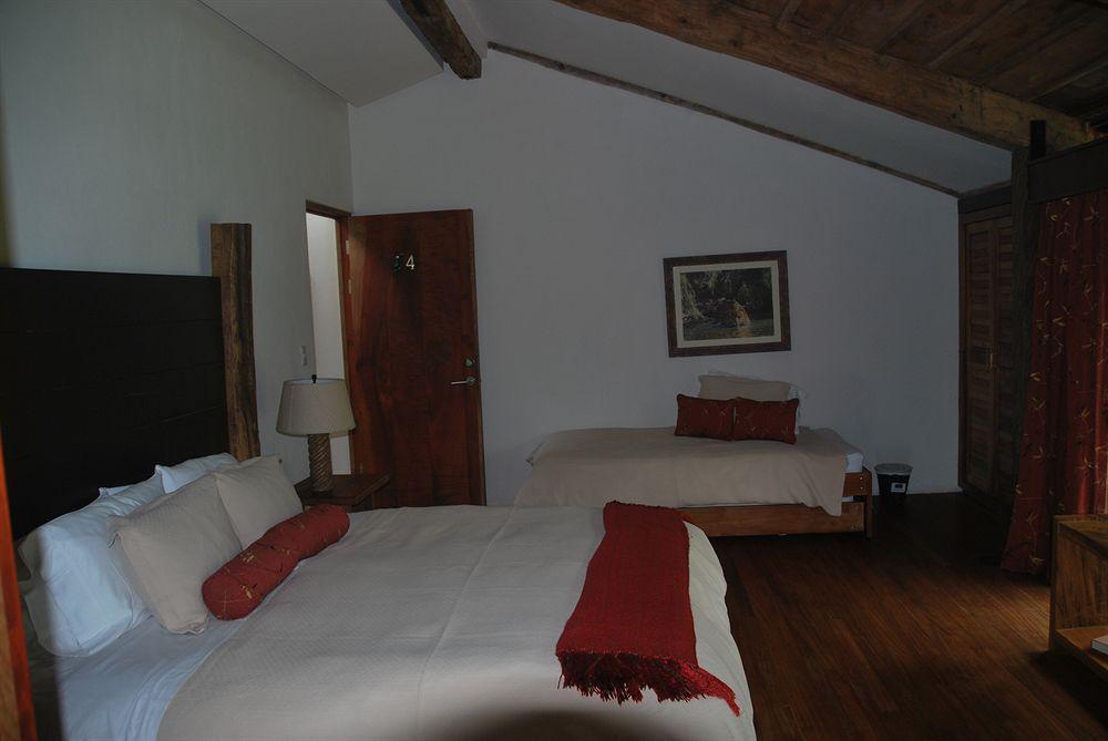 Poas Lodge Poasito エクステリア 写真